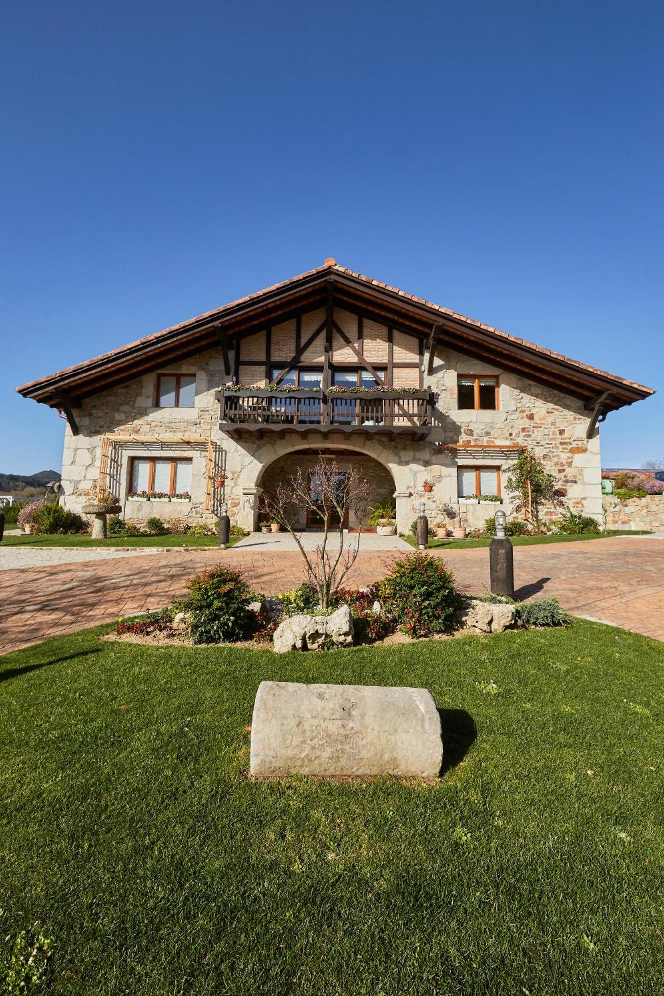 Ea Astei Casa de Campo *